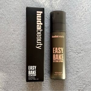 NIB Full Size HUDA BEAUTY Easy Bake Blurring Setting Spray with 16-Hour Wear